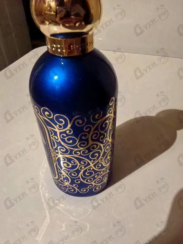 Духи Azora от Attar Collection
