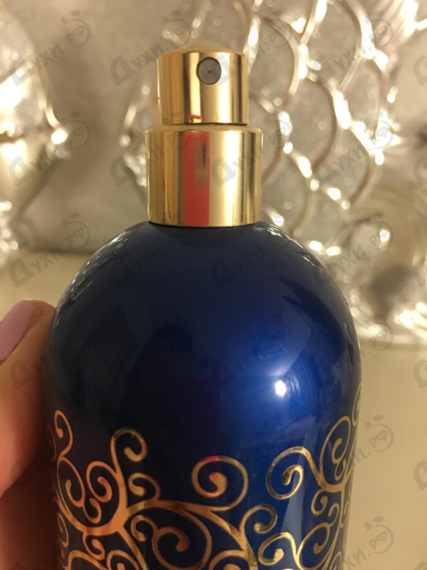 Парфюмерия Azora от Attar Collection