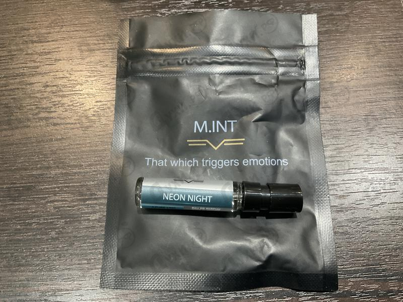Парфюмерия Neon Night от M.INT