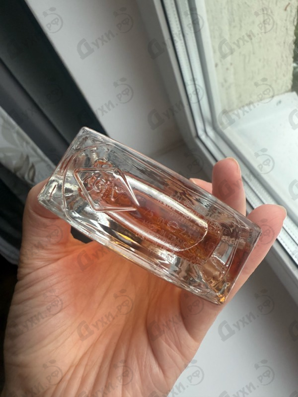 Парфюмерия Rose Rouge от Van Cleef & Arpels