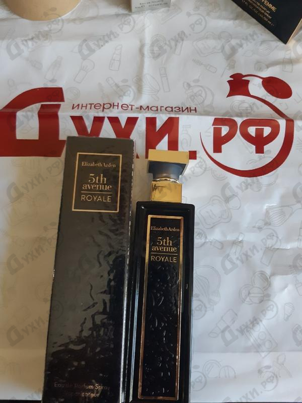 Духи Elizabeth Arden 5th Avenue Royale Купить 5th Avenue Royale от Elizabeth Arden