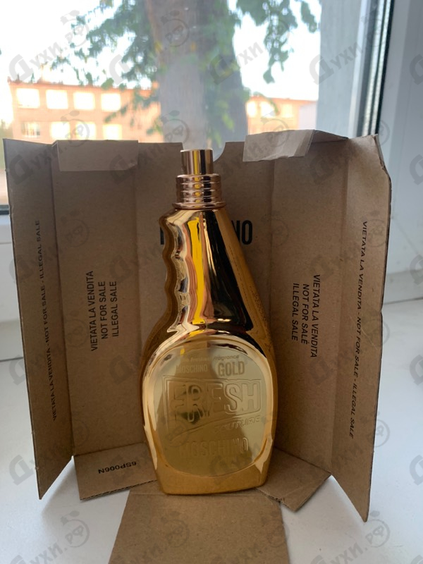 Купить Moschino Gold Fresh Couture