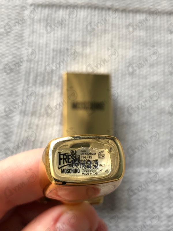 Парфюмерия Moschino Gold Fresh Couture