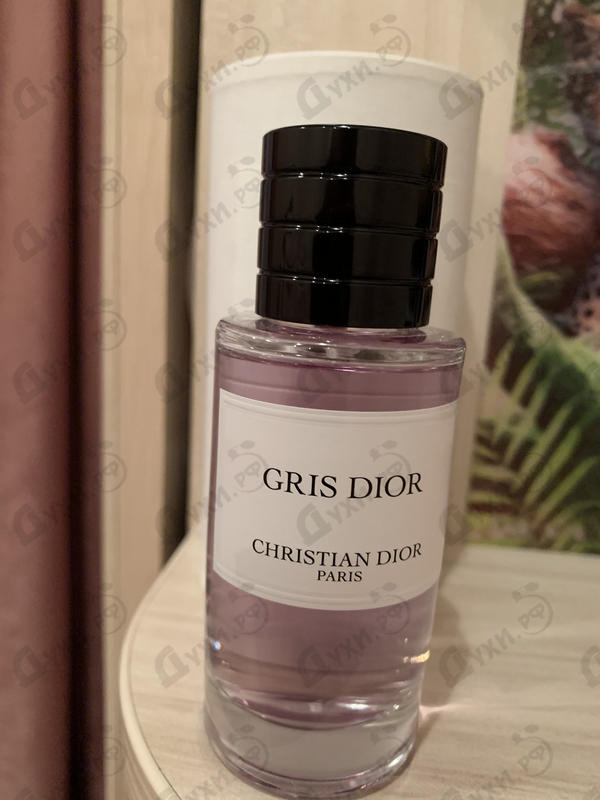 Парфюмерия Gris Dior от Christian Dior