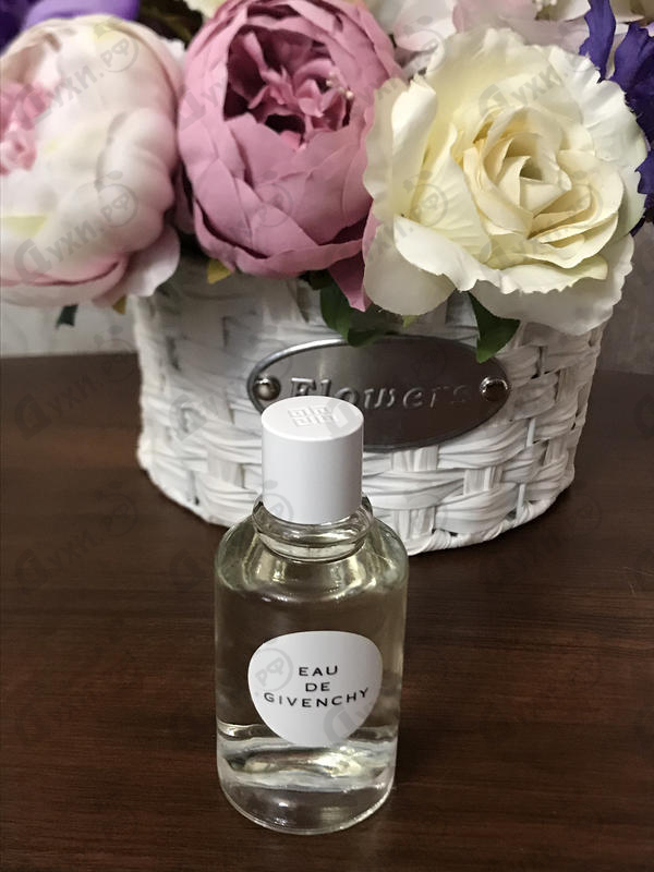 Духи Givenchy Eau De Givenchy (2018) Парфюмерия Eau De Givenchy (2018) от Givenchy