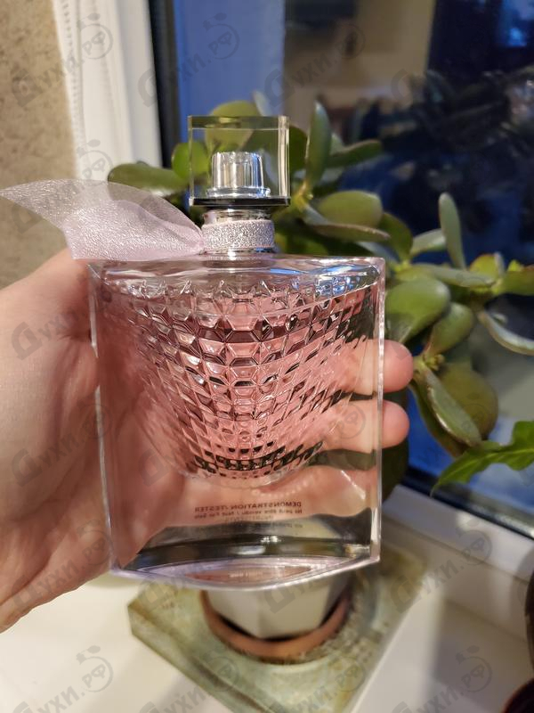 Парфюмерия La Vie Est Belle Flowers Of Happiness от Lancome