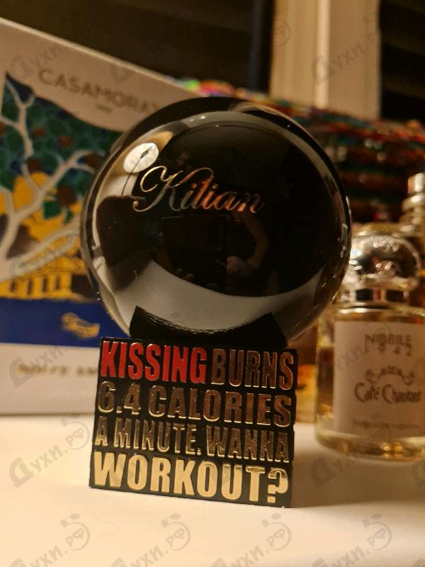 Духи Kissing Burns 6.4 Calories An Minute. Wanna Work Out? от Kilian