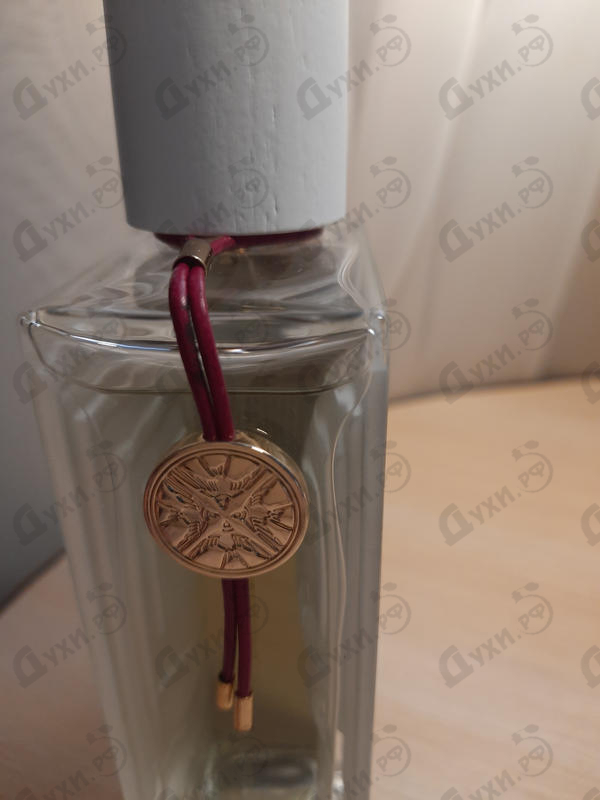 Парфюмерия Electric Purple от Lalique