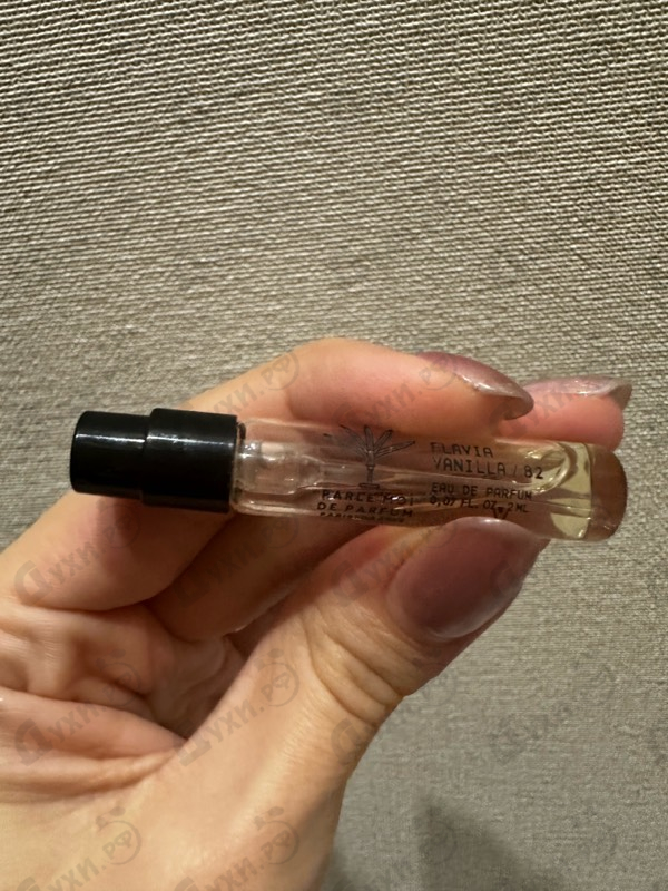 Духи Flavia Vanilla от Parle Moi de Parfum