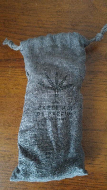 Духи Une Tonne De Roses от Parle Moi de Parfum