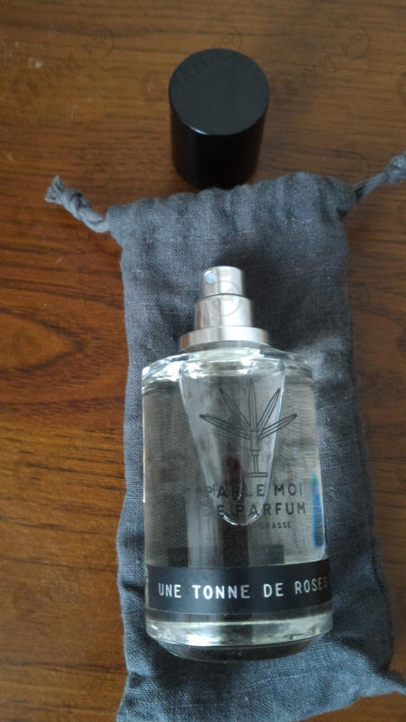 Купить Une Tonne De Roses от Parle Moi de Parfum