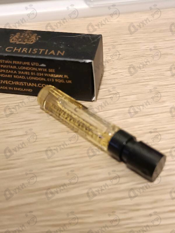 Духи C For Men Woody Leather With Oudh Intense от Clive Christian