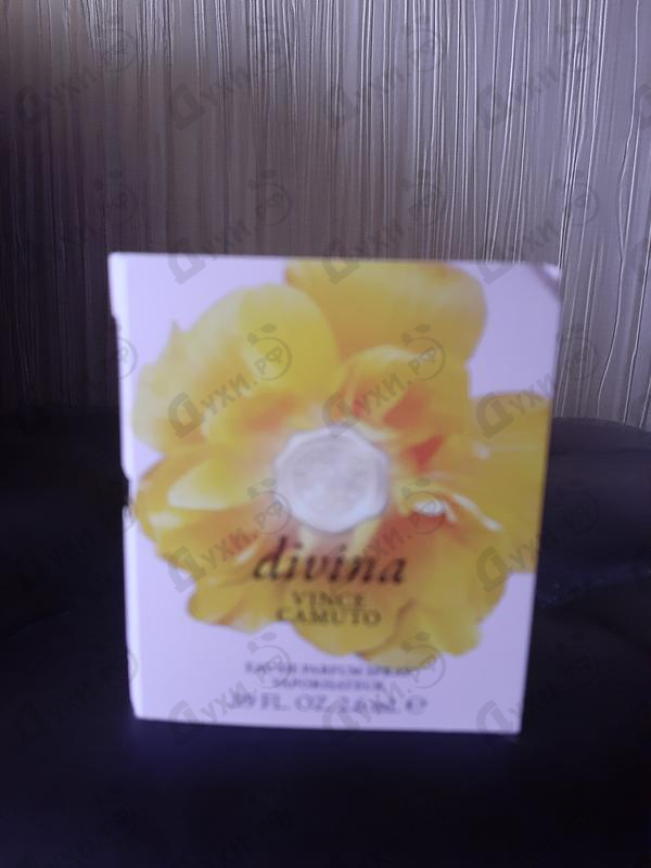Духи Divina от Vince Camuto