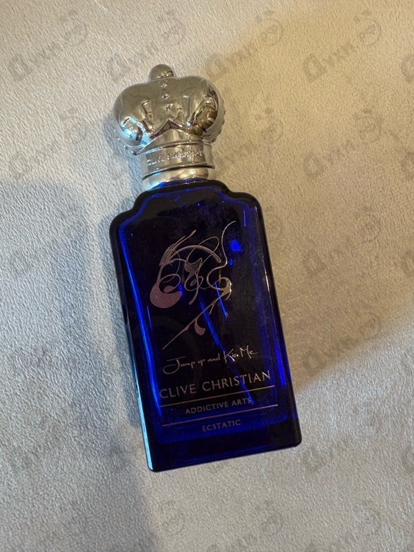 Парфюмерия Jump Up And Kiss Me Ecstatic от Clive Christian