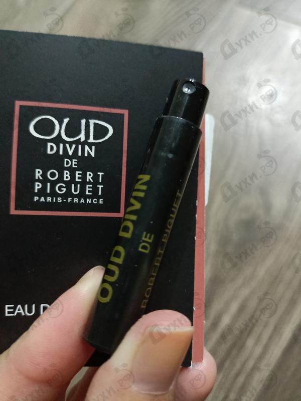 Духи Oud Divin от Robert Piguet