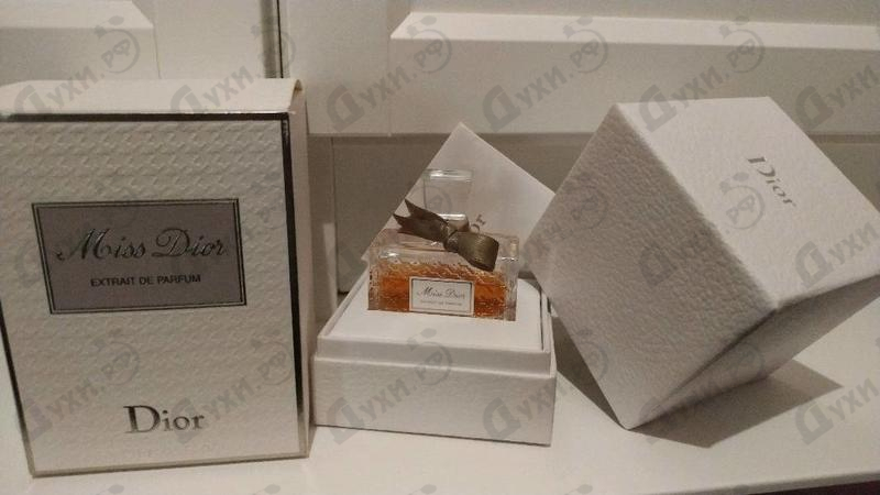 Купить Miss Dior Extrait De Parfum (2014) от Christian Dior Купить Christian Dior Miss Dior Extrait De Parfum (2014)