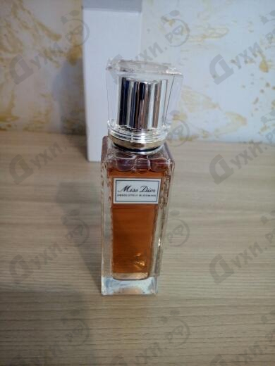 Отзывы Christian Dior Miss Dior Absolutely Blooming Roller Pearl Духи Miss Dior Absolutely Blooming Roller Pearl от Christian Dior