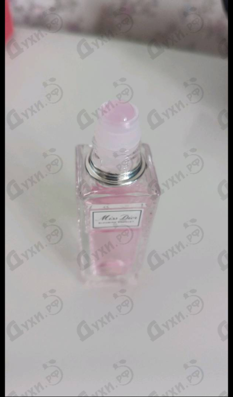 Купить Miss Dior Blooming Bouquet Roller Pearl от Christian Dior