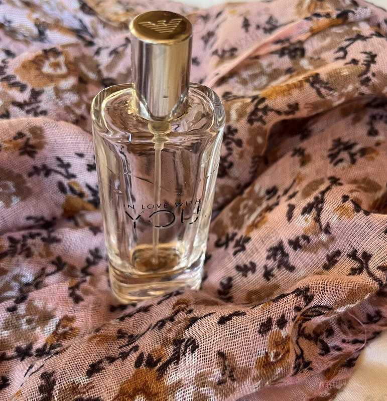 Парфюмерия Emporio Armani In Love With You от Giorgio Armani