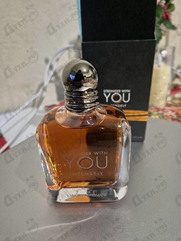 Духи Emporio Armani Stronger With You Intensely от Giorgio Armani