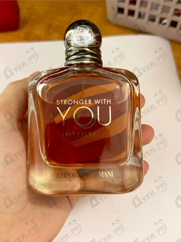 Духи Emporio Armani Stronger With You Intensely от Giorgio Armani