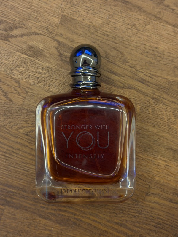 Купить Giorgio Armani Emporio Armani Stronger With You Intensely