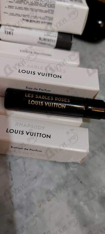 Духи Les Sables Roses от Louis Vuitton