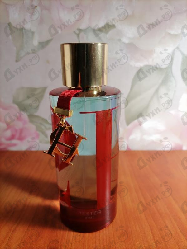 Парфюмерия CH L'Eau (2017) от Carolina Herrera Парфюмерия Carolina Herrera CH L'Eau (2017)