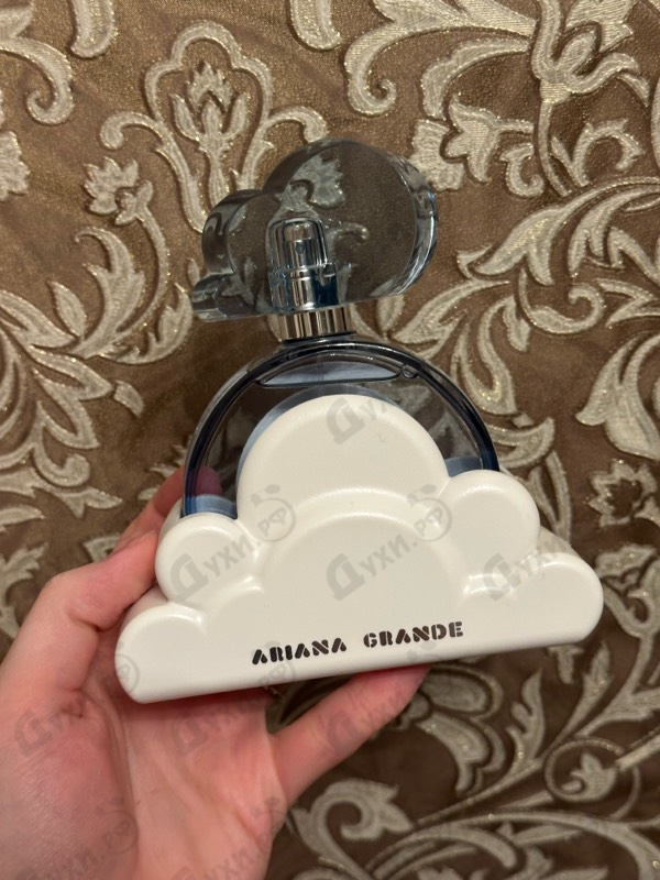 Парфюмерия Cloud от Ariana Grande
