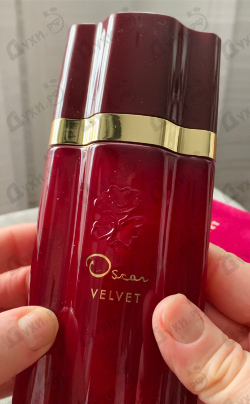 Парфюмерия Oscar De La Renta Oscar Velvet