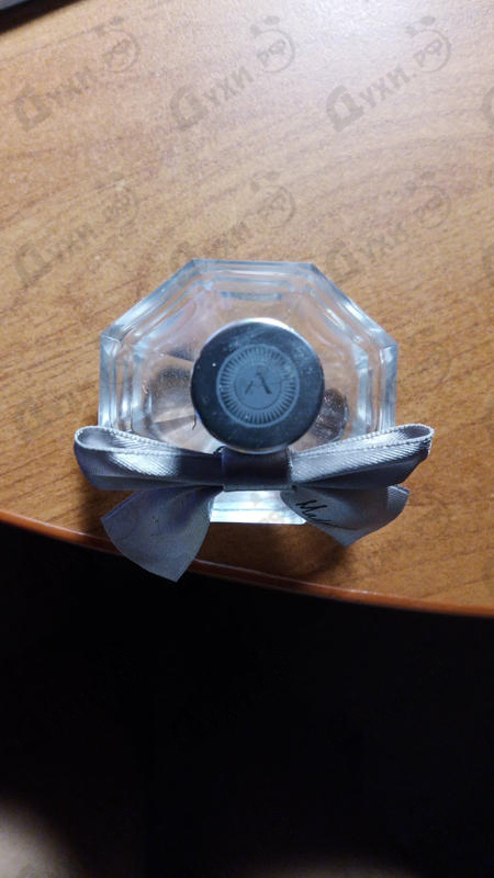 Парфюмерия Azzaro Mademoiselle L'Eau Tres Charmante Духи Mademoiselle L'Eau Tres Charmante от Azzaro