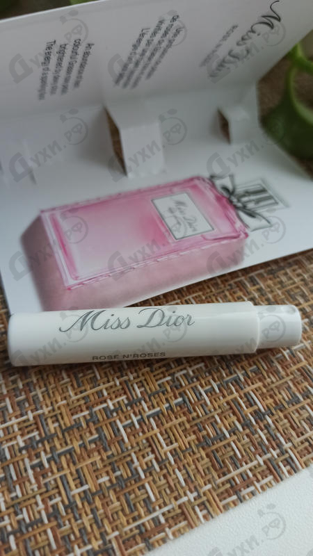 Парфюмерия Christian Dior Miss Dior Rose N'Roses