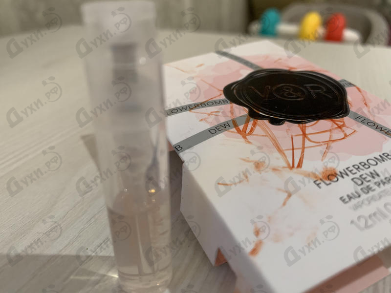 Купить Viktor & Rolf Flowerbomb Dew Купить Flowerbomb Dew от Viktor & Rolf