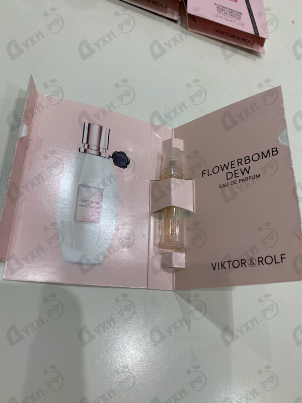 Купить Flowerbomb Dew от Viktor & Rolf