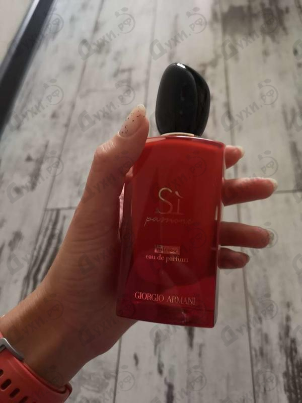 Духи Si Passione Intense от Giorgio Armani