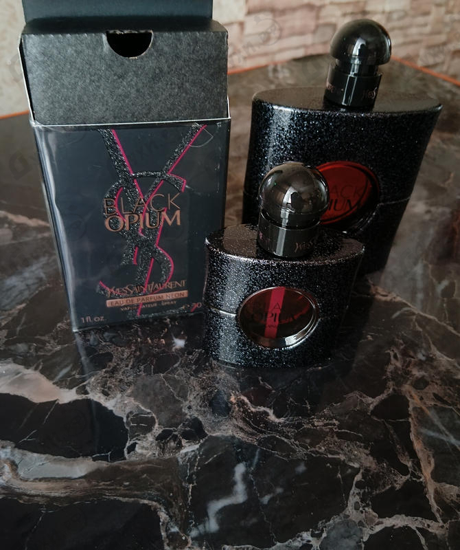 Купить Black Opium Neon от Yves Saint Laurent