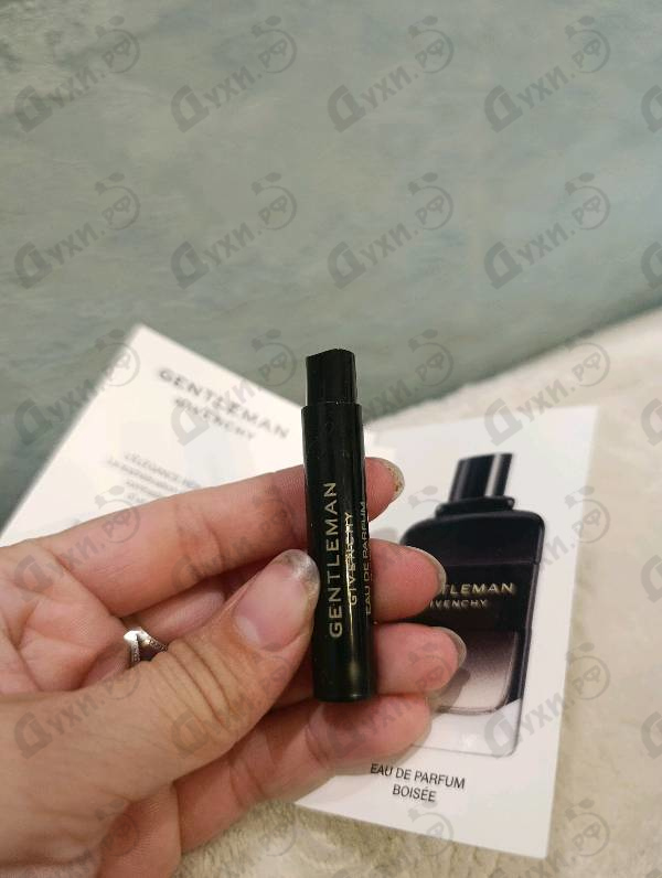 Парфюмерия Gentleman Eau de Parfum Boisee от Givenchy