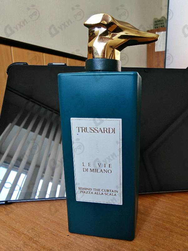 Духи Behind The Curtain Piazza Alla Scala от Trussardi