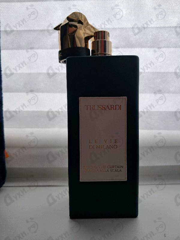 Духи Behind The Curtain Piazza Alla Scala от Trussardi