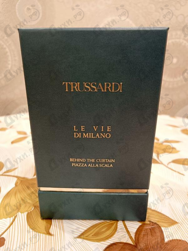 Духи Behind The Curtain Piazza Alla Scala от Trussardi