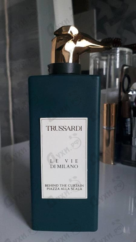 Купить Trussardi Behind The Curtain Piazza Alla Scala Парфюмерия Behind The Curtain Piazza Alla Scala от Trussardi