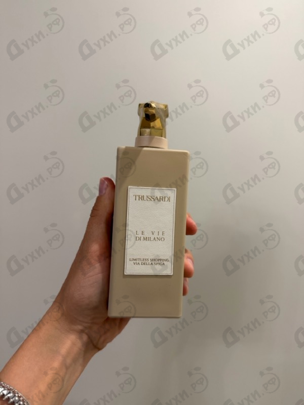 Парфюмерия Trussardi Limitless Shopping Via Della Spiga