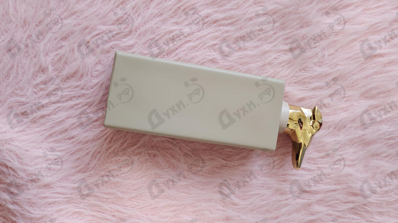 Парфюмерия Limitless Shopping Via Della Spiga от Trussardi