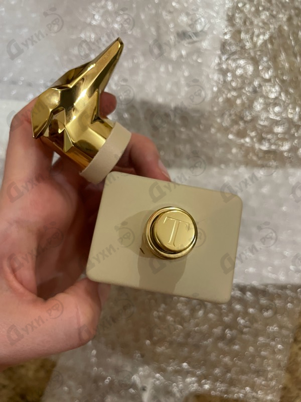 Парфюмерия Trussardi Limitless Shopping Via Della Spiga