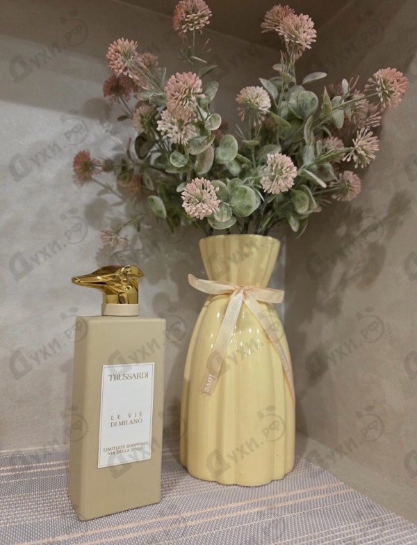 Парфюмерия Trussardi Limitless Shopping Via Della Spiga