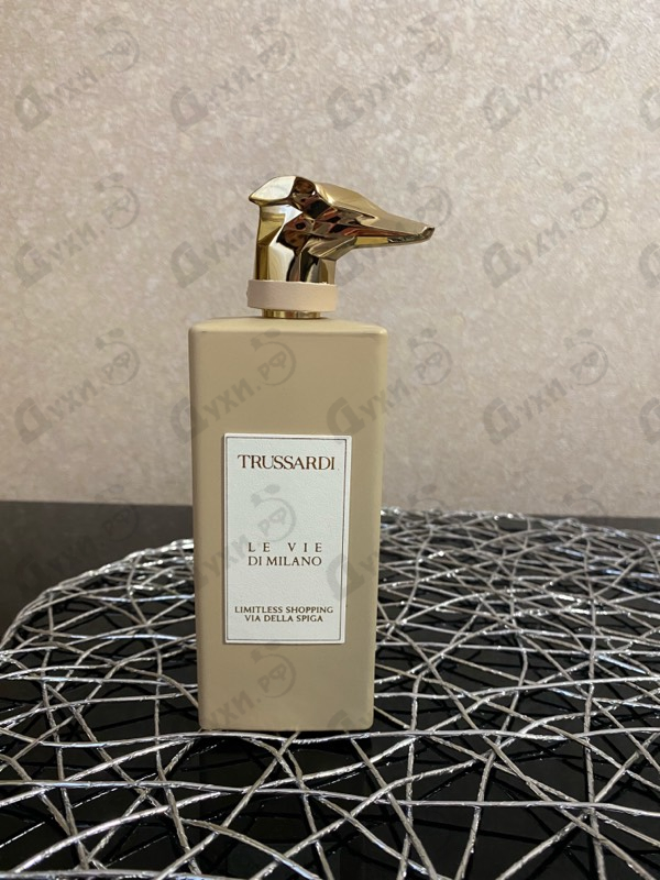 Парфюмерия Limitless Shopping Via Della Spiga от Trussardi