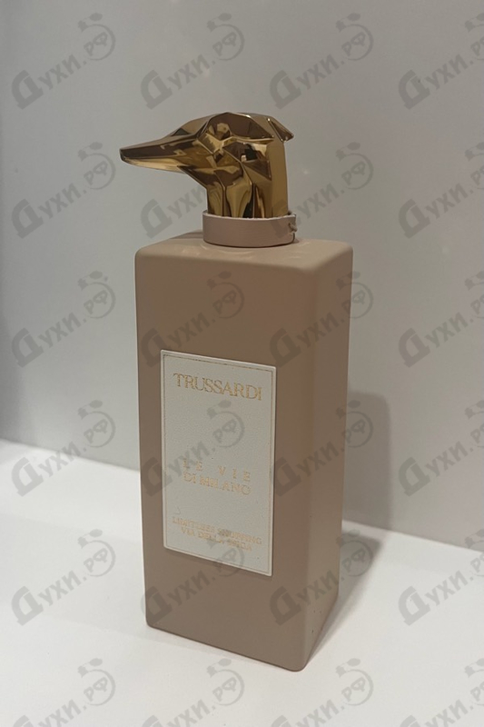 Парфюмерия Trussardi Limitless Shopping Via Della Spiga