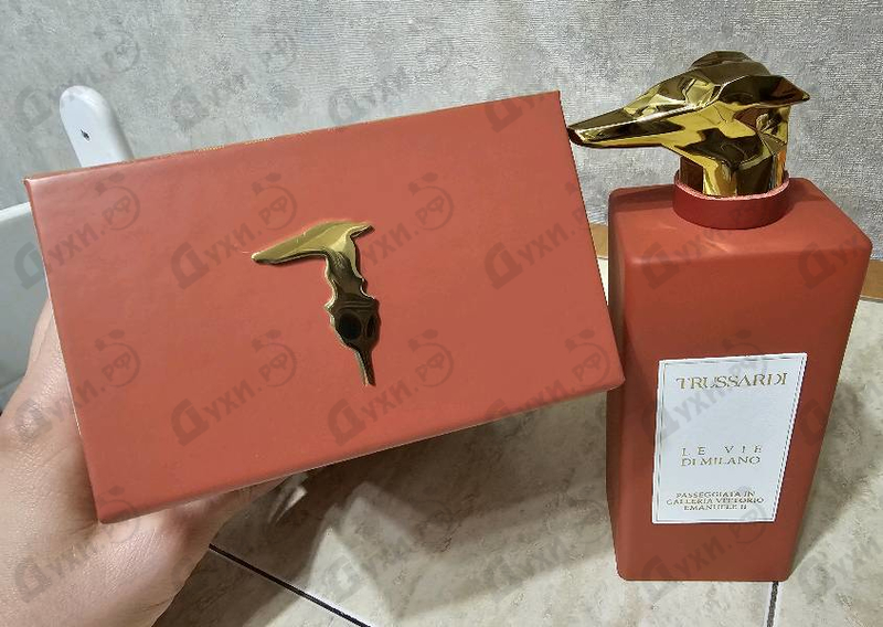 Парфюмерия Trussardi Passeggiata In Galleria Vittorio Emanuele II