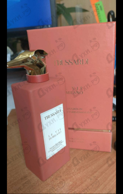 Купить Passeggiata In Galleria Vittorio Emanuele II от Trussardi