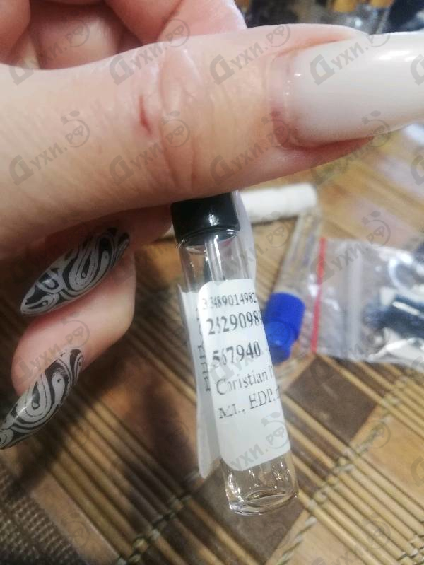 Духи Oud Rosewood от Christian Dior